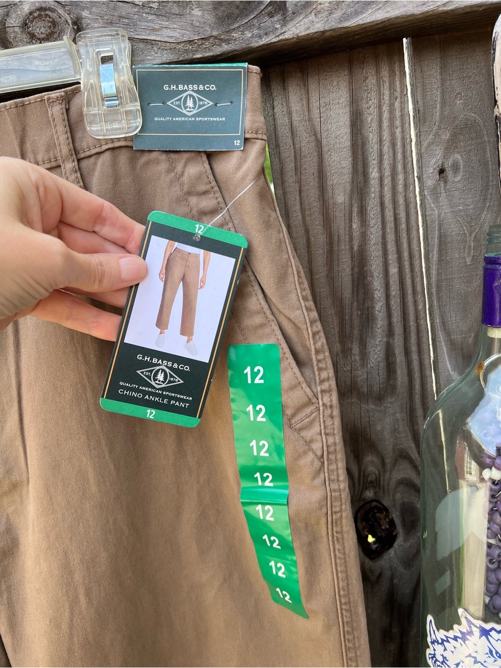 👗G.H. Bass & Co. Women’s ankle Chinos in Tan - Picture 7 of 9